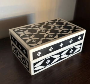 Boîte à bijoux traditionnelle en incrustation d'os, rangement artistique pour objets précieux, boîte à bijoux vintage en incrustation d'os à motifs floraux - Product Image 1