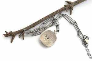 Collier pendentif en pierre d'agate rose avec barbe à papa, bijoux artisanaux en argent sterling oxydé de style bohème - Product Image 3