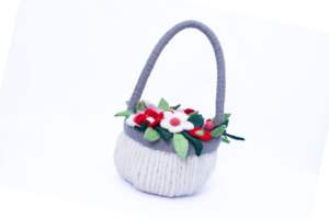 Panier en laine feutre écologique fait à la main Organisateur de rangement élégant au toucher naturel pour la maison pour la décoration et le rangement - Product Image 5