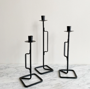 Candelabros de metal personalizables, artículo de decoración de mesa, tamaño personalizado, estilo único, candelabro de metal - Product Image 1