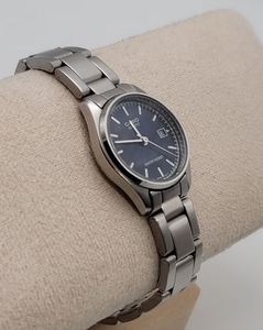 Montre à quartz unisexe cadran bleu en alliage antique pointeur de verre d'affaires cadeau maman petite délicate - Product Image 3