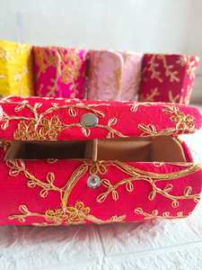 Caja de brazalete bordado de seda para mujer, caja organizadora de almacenamiento de joyas, regalo de devolución de obsequios de boda para invitados, regalo de fiesta de gatito - Product Image 6