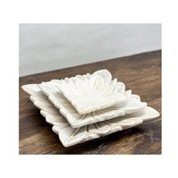 Ensemble d'assiettes en marbre de qualité artisanale pour la table de la cuisine servant à manger pierre naturelle solide polie design de luxe élégant