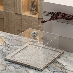 Plateau décoratif carré en acrylique avec motif abstrait, design minimaliste, fonction coulissante pour la décoration moderne de la maison - Product Image 1