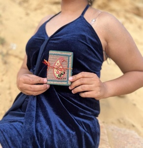 ผ้าคอตตอนจิตวิญญาณแบบไม่ซ้ำใครทำด้วยมือแท้แบบใหม่รักษาความปลอดภัยด้ายปิดวารสารวินเทจสีสันสดใสแผ่นไดอารี่แบบไม่มีเส้นนำกลับมาใช้ใหม่ - Product Image 1