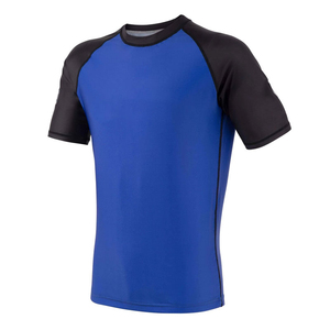 Chemise de compression MMA Rash Guard à manches courtes avec logo personnalisable pour hommes et adultes - Product Image 4
