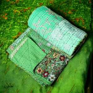 Colcha Kantha de Algodón con Bordado Vintage y Patchwork, Hecha a Mano, Decoración para el Hogar, Manta - Product Image 1