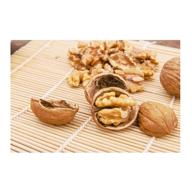 Factory Supplied Organic Walnut Kernels Low Price Dried Raw Walnuts in Shell Bulk Packaging