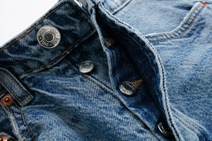 กางเกงยีนส์ขาสั้นทรงหลวมสไตล์วินเทจแบบย้อมสีเอซิดสำหรับผู้ชาย สตรีทแวร์แบบปรับแต่งได้ กางเกงขาสั้นโอเวอร์ไซส์ - Product Image 4