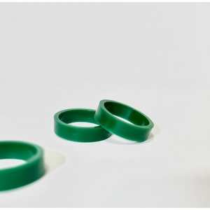 Vente chaude Bague en résine de bois faite à la main Fleurs séchées Plantes à l'intérieur Bijoux Bague en résine transparente Bague d'anniversaire pour femme Cadeau - Product Image 1