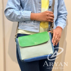 Nouveau sac à bandoulière en cuir recyclé occidental Multi couleur sac à main de vente chaude femmes élégant Unique sac à bandoulière multicolore - Product Image 1