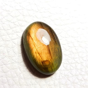 Excellent Labradorite Cabochon Gemstone Golden Flashy Labradorite Gems Forme Ovale pierre naturelle Tous les types Fournisseur de pierres précieuses - Product Image 1