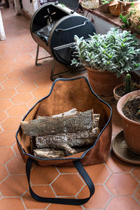 Portador de leña de cuero resistente Bolsa de transporte de madera resistente de 20kg Propósito especial para chimenea - Product Image 3