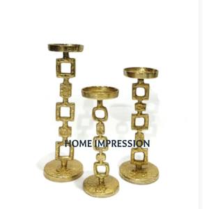 Nouvel ensemble de 3 bougeoirs en métal poli doré de tailles différentes avec base en marbre - Product Image 3