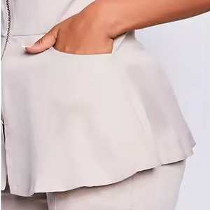 Venta al por mayor Hospital Scrubs Mujeres elegante Médico Scrubs Uniforme de enfermería personalizado de buena calidad de verano Hospital Scrubs - Product Image 3