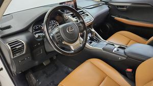 รถยนต์มือสองสภาพดี ปี 2021 LEXXUNXSUV 300 FWD 235 แรงม้า เกียร์อัตโนมัติ - Product Image 2