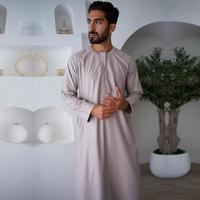 Thobe Musulman Hommes Moyen-Orient Dubaï Vêtements Hommes Vêtements Islamiques Robe Couleur Unie Arabe Conception Jubba Thawb Robe Saoudienne Mode