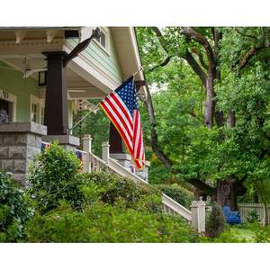 Drapeau américain 3x5 pieds avec franges dorées, étoiles brodées, 4 rangées de points de couture inférieurs, pour usage intérieur et automobile, fabriqué aux États-Unis par USA TOP FLAGSINC - Product Image 3