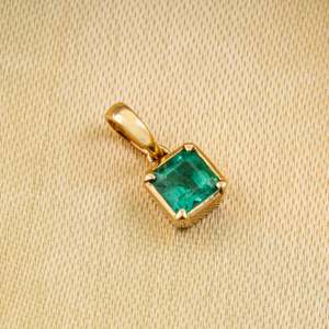 14 Karat Gold Natürlicher Smaragd-Anhänger Halskette Minimalistischer Smaragd-Charm Geschenk Täglich tragbarer Smaragdschmuck - Product Image 3