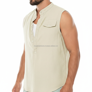 เสื้อกล้ามเฮนลีย์ผู้ชายแบบสั่งทำ OEM ผ้าฝ้ายผสมลินิน เสื้อกั๊กชายหาดฤดูร้อนลำลอง คอปกแบบแบนด์ ทรงเข้ารูป มีกระเป๋าแบบฝาปิด - Product Image 5