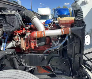 Nuevo Semirremolque Sleeper 2025 579 USADO EN EXCELENTES CONDICIONES - 450HP Automático Listo para Envío a Domicilio - Product Image 2