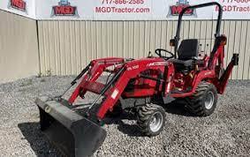 Massey Ferguson GC1725M Mini tractor de granja compacto para la venta para la agricultura con bomba de componentes principales y caja de cambios - Product Image 6