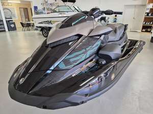 TOP-SELLING NOUVEAU 2025 - 2026 WaveRunner GP1800R SVHO - Product Image 3