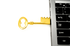 Quality <strong>Vintage</strong> Key-Shaped USB <strong>Flash</strong> Drive | Retro Metal Design | Durable Custom Logo Memory Stick - Product Image 5