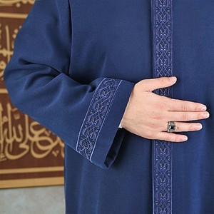 Imame Robe Fabriquée à la main de luxe avec une touche d'élégance pour les occasions spéciales Hommes Groom Collections de mariée 2025 - Product Image 2