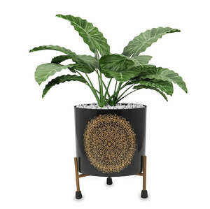 Maceta de Metal negro de estilo moderno con soporte de Metal dorado, macetas decorativas, suministros de jardín para colgar en el suelo, venta al por mayor - Product Image 1