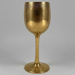 Copa de vino de latón antiguo DivinaPour, cáliz sagrado hecho a mano para uso litúrgico y ceremonias tradicionales de la Iglesia - Product Image 1
