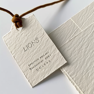 Étiquettes volantes de luxe personnalisées en <span class=keywords><strong>carton</strong></span>, impression de logo, étiquettes volantes pour vêtements, logo propre - Product Image 2