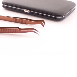Pince à épiler à pointe fine de style russe pour extensions de cils, prise en main confortable à prix raisonnable, pince à épiler à motif de points - Product Image 5