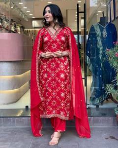 ชุดประจำชาติปากีสถานสำหรับผู้หญิงสไตล์อินเดีย Salwar Kameez - Product Image 2