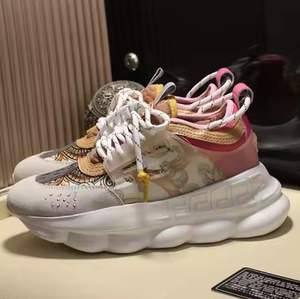 Zapatillas de diseñador multicolor Chain Reaction Vibram Denim Triple White Black Twill Orange Blue Fluo Rubber Suede Platform Mesh - Product Image 1