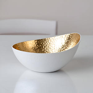 Accent décoratif moderne et élégant bol en argent martelé or intérieur finition blanche assiettes décoratives sûres pour la maison - Product Image 5