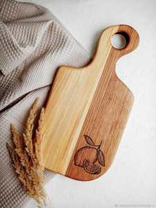 Belle planche à découper en bois naturel sculpté à partir de bois dur foncé de qualité supérieure-Taille personnalisable écologique allant au lave-vaisselle - Product Image 5