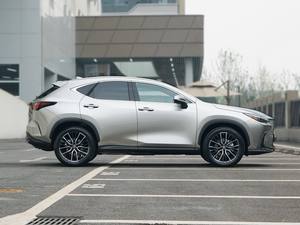 Lexus NX-300 Edition 2017 |   SUV essence 2.0T, transmission automatique, conduite à gauche, titre propre - Product Image 2