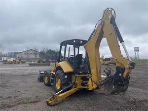 Chargeuse-pelleteuse Caterpillar 420F d'occasion de haute qualité, double usage, capacité de charge nominale de 9 tonnes, puissance de 60 kW, modèle 2018, 6001-8000 heures, meilleure qualité - Product Image 3