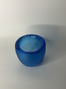 Porte-bougie en verre bleu lourd et écologique pour baptême - Product Image 2