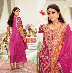 Costume de palazzo prêt à l'emploi de style pakistanais de style premium avec de lourdes broderies partout parfait pour toutes les occasions - Product Image 5