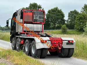 Chasis de Camión Tractor Diésel Usado Mercedes Benz 2017, Volante a la Izquierda, Euro 5, Camión Pesado 8x8 - Product Image 4