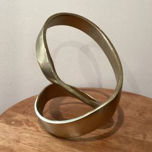 Sculpture de table abstraite en nœud antique en aluminium argenté, pièce d'art moderne polie pour la maison ou le bureau - Product Image 3