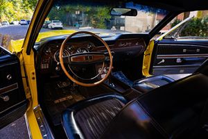 Ford Shelby GT500 KR de 1968 en Excelente Estado, Pintura Amarilla de Pedido Especial, Motor Cobra Jet V8 de 428 Pulgadas Cúbicas, Informe Marti Incluido - Product Image 4