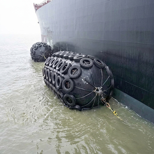 <span class=keywords><strong>Fender</strong></span> en caoutchouc marin haute absorption d'énergie de marque Shandong Haohang, type Yokohama robuste pour l'accostage navire à navire - Product Image 5