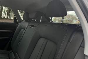 Audi e-tron Premium Plus 2021 d'occasion, double moteur, transmission intégrale, système de suspension pneumatique adaptatif, non modifié - Product Image 5