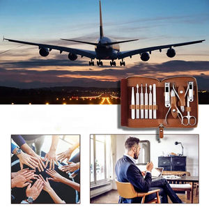 Kit de Herramientas de Manicura y Pedicura de Metal 4 en 1 de Estilo Salón Premium con Bolsa para Cuidado en el Hogar, Alta Calidad - Product Image 5