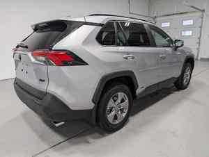 Mejor Opción Económica 2025: SUV Híbrido XLE AWD 2.5L Dynamic Force de 4 Cilindros, Listo para Conducir, Libre de Accidentes - Product Image 4