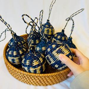 Adorno Navideño de Bola de Mimbre Tejido a Mano, Decoración Navideña Natural, Regalo Sostenible de Proveedor Vietnamita - Product Image 1