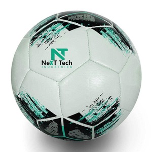 Ballon de football d'entraînement Next Tech Industries en matériau PU pour l'entraînement avec design personnalisé et logo personnalisé - Product Image 3